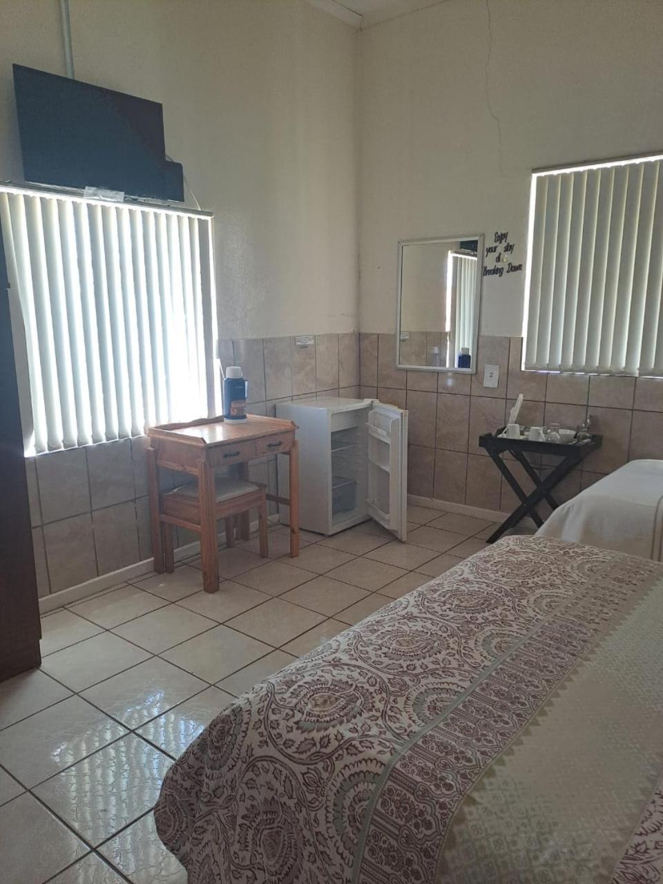 Breaking Dawn Bed & Breakfast Noupoort Екстериор снимка