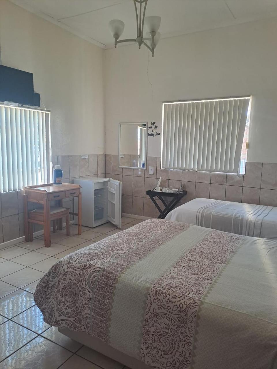 Breaking Dawn Bed & Breakfast Noupoort Екстериор снимка